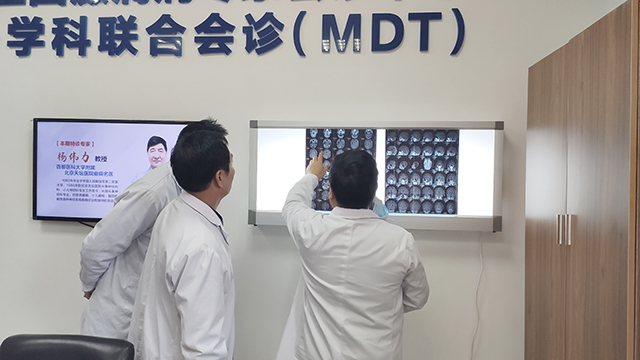 会诊实录|杨伟力教授新春会诊活动第二天热度不减，现场人气火爆